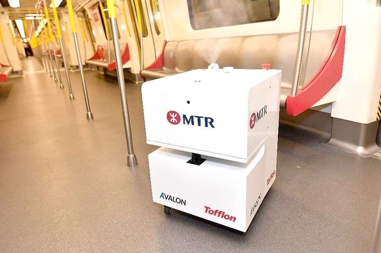 Robot disinfecting the Hong Kong metro © MTR Corporation 