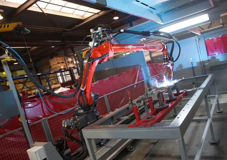 Korte Friesland takes the next step with its welding robot system - International Federation of Robotics